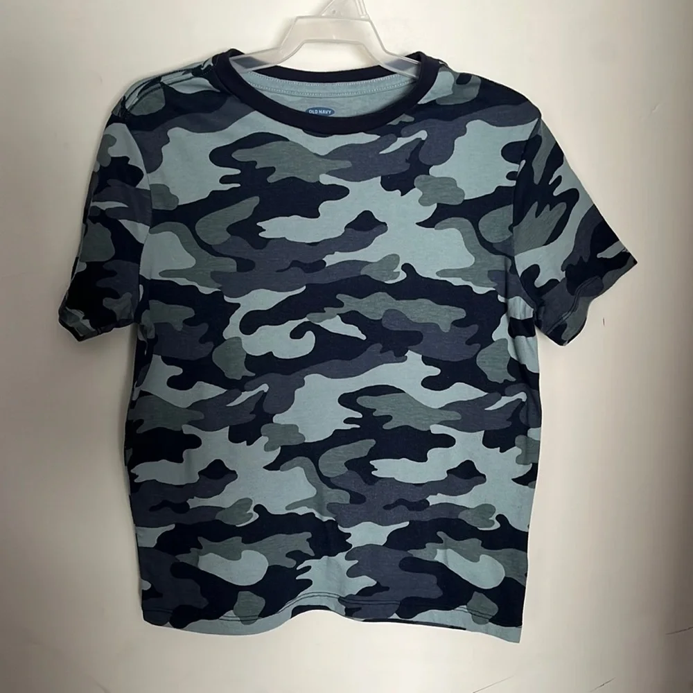 Old Navy blue camo short sleeve t-shirt